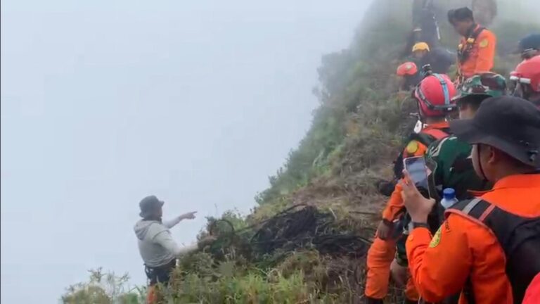 Cuaca Ekstrem Hambat Evakuasi Pesawat ATR 42-500, Pemprov Sulsel Ajukan Modifikasi Cuaca