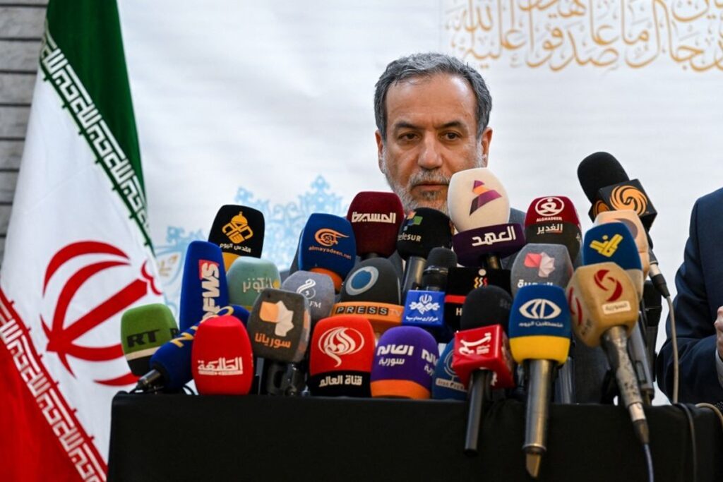 Eskalasi di Timur Tengah: Menteri Luar Negeri Iran Peringatkan AS Terkait Risiko Perang Berkepanjangan